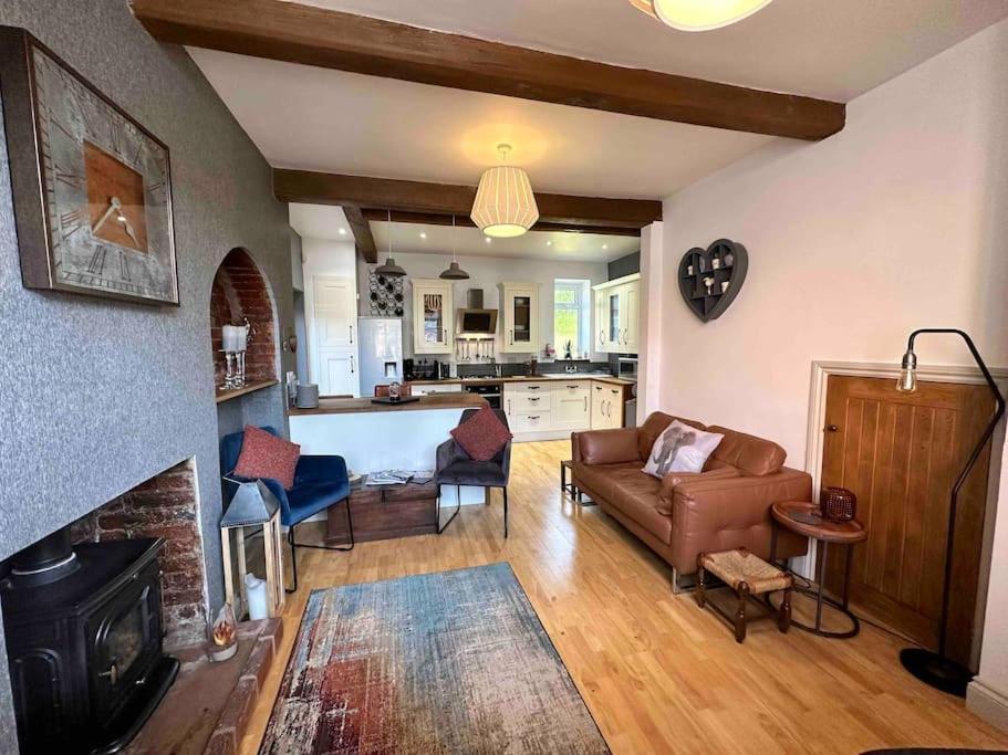 Villa Gaia à Lichfield Extérieur photo